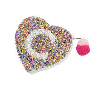 Monedero con cuentas bordado con logotipo personalizado de corazón a la moda, patrón hecho a mano intrincado, bolsas promocionales impresionantes - Product Image 2