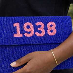 Pochette de soirée bleu roi 1938 perlée, faite main avec perles de rocaille, personnalisable avec lettres grecques, OEM, vente en gros - Product Image 6