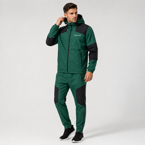 Chaqueta Deportiva Impermeable con Capucha para Hombre, Combinación de Colores Personalizada, Diseño de Paneles con Mangas Raglán, Tejido Softshell Cortavientos, OEM, para Camping - Product Image 1