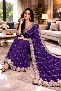 Sari de satén de diseño Fandy con bordado de cuentas en el pallu, trabajo de bordado en toda la prenda y ribete con trabajo de recorte, con blusa. - Product Image 4