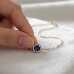 Pulsera de Zafiro Azul Real con Halo, Plata de Ley 925, Chapado en Oro de 14K, Joyería Delicada con Piedra Preciosa de Nacimiento de Septiembre - Product Image 3