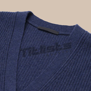 Cardigan décontracté en maille confortable et au toucher lisse, cardigan élégant en maille avec fil de qualité supérieure et texture douce - Product Image 4