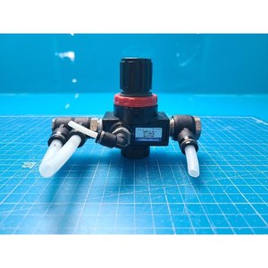 Régulateur de pression pneumatique Koganei R300-03, utilisé comme pièce détachée pour équipement semi-conducteur Legacy - Product Image 5