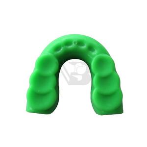 Protège-dents en caoutchouc de différentes couleurs pour la boxe et le MMA, entraînement et combats, personnalisable selon la demande - Product Image 3