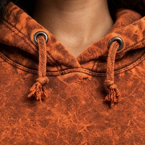 Sweats à capuche pour femmes, effet usé, lavage vintage, tissu doux et coupe décontractée, pour les collections streetwear tendance et le quotidien. - Product Image 6