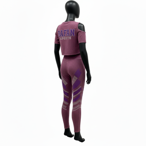Ensemble T-shirt en coton premium 300 GSM et leggings 260 GSM avec logo 3D en relief personnalisé, panneaux côtelés aux épaules, tenue de yoga et de gym - Product Image 5