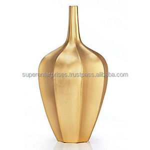 Vase à fleurs en métal classique pour une décoration traditionnelle et moderne avec un design intemporel et une finition durable - Product Image 1
