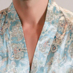 Peignoir de luxe pour homme à manches longues en satin et soie, avec logo personnalisé, respirant et à séchage rapide, pour la détente et le sommeil - Product Image 5