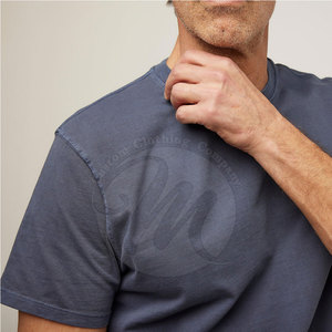 Camiseta de Alta Calidad con Efecto Desgastado por el Sol, Transpirable, Cómoda y con Estilo - Product Image 5