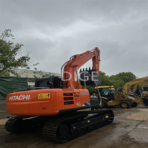 Excavadora de cadenas Hitachi ZX120-6 de 12 toneladas, usada, origen Japón, años 2018-2022, con motor Isuzu y bomba hidráulica, en stock, excelente estado. - Product Image 2