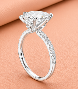 Bague de fiançailles en or blanc 14 carats avec diamant de laboratoire taille marquise, sertie à griffes, bande pavée, clarté VVS, plaqué rhodium - Luxe Nuptial - Product Image 1