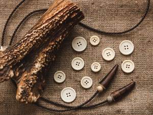 High Quality Custom Round 4-Hole Buffalo Horn Animal Style Durable <b>Handmade</b> Sewing Buttons for <b>Clothes</b> Shirt Suit buffalo bone - Product Image 5