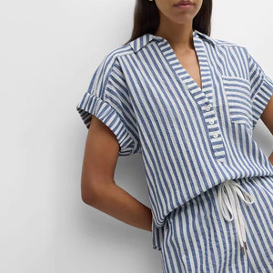 ชุดเซ็ต 2 ชิ้น สำหรับผู้หญิง รุ่น 2k26 All Seasons แขนสั้น คอกลม สีน้ำเงินขาวล้วน ผ้าฝ้ายซาติน 100% ระบายอากาศได้ดี เหมาะสำหรับใส่ในชีวิตประจำวัน ทำงาน หรือใส่ลำลอง - Product Image 4