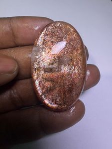 คริสตัลเลพิโดไลต์สีม่วงธรรมชาติจากสหรัฐอเมริกา รูปทรงอิสระ สำหรับตกแต่งและทำสมาธิ ขายส่ง - Product Image 2