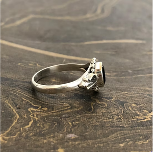 Anillo Unisex de Lujo con Gema de Zafiro Ovalada en Plata 925 para Uso Diario y Ocasiones Especiales - Product Image 4