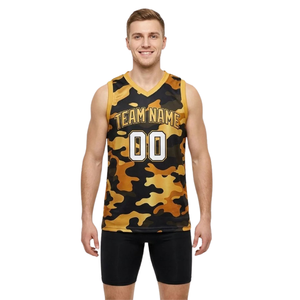 Ensemble de basket-ball imprimé pour hommes, maillot sans manches à col en V camouflage avec short uni ajusté, détails des noms et numéros des joueurs - Product Image 1