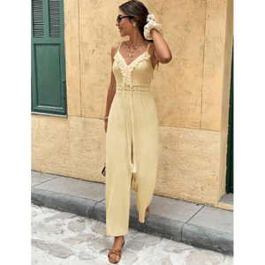 Mono de mujer estilo bohemio chic sin mangas con ribete de encaje y lazo en la cintura con borlas – Mono casual de verano para la playa - Product Image 2