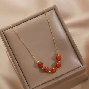 Collar de Clavícula con Cuentas Rojas del Sur, Diseño Versátil de Verano, Plata S925, Color Rojo Versátil - Product Image 4