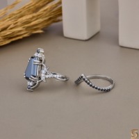 Ensemble de bagues de mariage en moissanite noire taille cercueil gothique – Bagues de fiançailles gothiques alternatives
