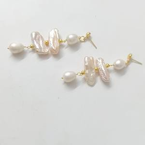 Boucles d'oreilles longues élégantes en perles naturelles de luxe, 5 cm, argent sterling 925, plaqué or 18 carats, bijoux de créateur, boucles d'oreilles de mariée en perles - Product Image 3