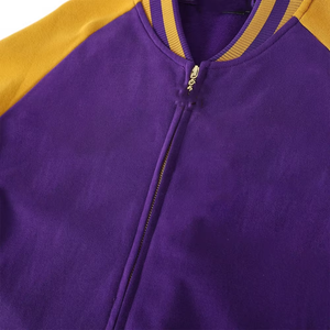 Chaqueta Varsity Morada y Dorada para Hombre, con Cierre Frontal, Bloques de Color, Estilo Béisbol Casual, Cuello Alto, Corte Regular, Material de Felpa - Product Image 3