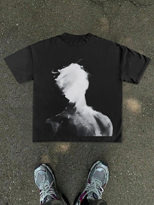 T-shirt graphique à imprimé unique, design tendance, streetwear décontracté, été, tissu polaire respirant, polyester/coton, haute qualité - Product Image 1