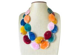 Collar con Colgante de Cuentas de Resina Hecho a Mano, Diseño Artístico, Joyería Ligera de Moda, Christian MN EXPORTS Modelo MNE-174, Regalo para Mujer - Product Image 6