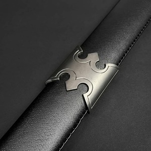 Réplique d'épée médiévale de croisé en acier à haute teneur en carbone, utilisable d'une seule main, avec fourreau – Épée décorative de fantaisie pour LARP, Cosplay et - Product Image 5