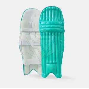 Durable Cricket Batting Pads with Adjustable Straps and <b>Cushioned</b> <b>Inner</b> Lining - Product Image 2