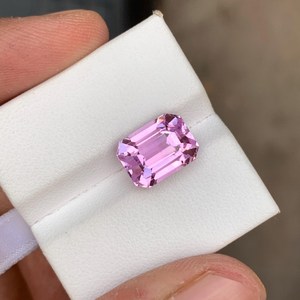 Piedra Preciosa de Kunzita Rosa Natural, Corte Esmeralda, Facetada, Calidad Premium, para Joyería - Product Image 4