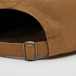 Casquette de baseball en daim texturé doré, ajustable, de qualité supérieure, pour femme, design élégant, confortable, protection solaire, style affirmé - Product Image 6