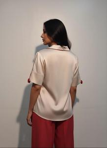 เสื้อเชิ้ตผ้าซาตินเกรดพรีเมียม รุ่นมาเชอรี ไวท์ กิซ่า สำหรับผู้หญิง ซื้อโดยตรงจากซัพพลายเออร์ - Product Image 3