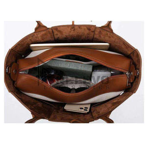 Bolso de hombro de cuero de primera calidad para mujer, bolso de mano de lujo de alta gama para uso diario. - Product Image 6