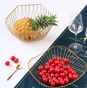Le panier en fil métallique est idéal pour présenter des fruits colorés de manière attrayante et évite le surpeuplement, contribuant à la mûrissement uniforme des fruits. - Product Image 6