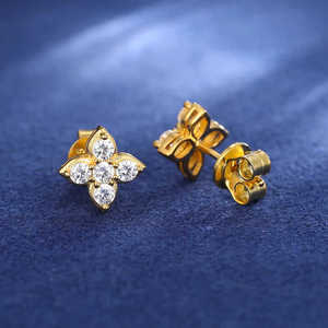 Boucles d'oreilles clous de luxe pour femme, plaquées or, avec diamants de laboratoire, motif trèfle, pour mariage, fiançailles, soirée, cadeau de joaillerie fine - Product Image 2