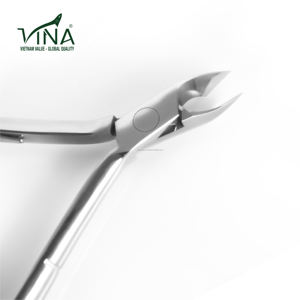 Pince à cuticules professionnelle en acier au carbone Vina VNC-19-GC Outil tranchant durable pour salon de manucure et soins de beauté - Product Image 1