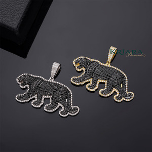 Colgante Pantera Negra de Plata 925 con Diamante Redondo Cultivado en Laboratorio, Amuleto de Lujo Unisex para Fiestas - Product Image 3