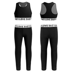 Ensemble de yoga pour femme, personnalisé avec logo, sexy, décontracté, sans couture, 2 pièces, pour la course à pied et la gym. - Product Image 1