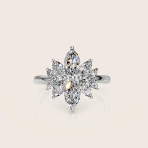 Bague en diamant radiant taille marquise en grappe – Bague de fiançailles et pour occasions spéciales, inspirée des motifs floraux, pour femme, bijoux en diamant - Product Image 1