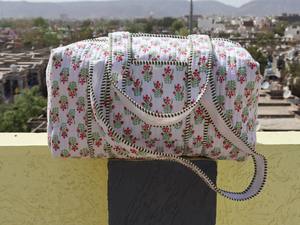 Bolsa de Viaje Acolchada de Algodón Hecha a Mano 2026, Duradera, Ligera, Interior Espacioso con Elegante Estampado en Bloques, Perfecta para Viajar - Product Image 2