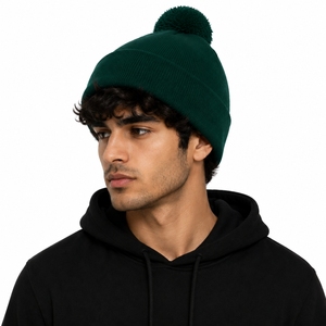 Bonnet unisexe personnalisé, style tricot classique, aspect doux, revers plié, détail pompon, design unisexe, tenue décontractée d'hiver, streetwear - Product Image 1