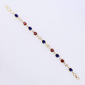 Nouveau bracelet chaîne classique en argent sterling massif 925 plaqué or 18 carats avec garnet rouge, lapis-lazuli et quartz cristallin serti clos - Product Image 1