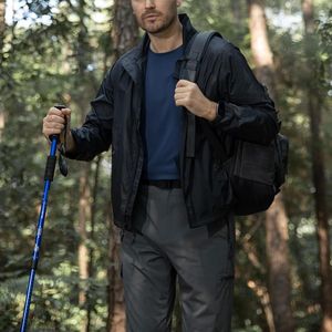 Veste coupe-vent respirante à séchage rapide unisexe, imperméable, avec capuche réglable et fermeture éclair pour les activités de plein air - Product Image 5