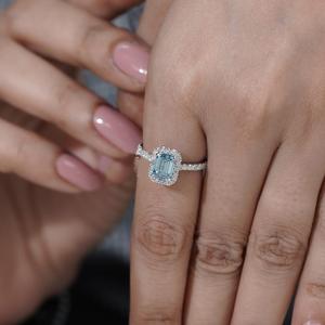 Bague de fiançailles en or blanc 14 carats avec diamant bleu fantaisie de taille émeraude cultivé en laboratoire pour femme, certifié IGI, 4g, pour promesse de mariage - Product Image 3