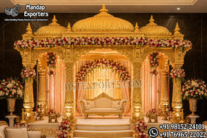 Mandap de mariage de style Grand Maharaja en or, pour cérémonie de mariage, à acheter. Mandap de mariage gujarati de luxe en bois sculpté pour grands événements au Royaume-Uni. - Product Image 3