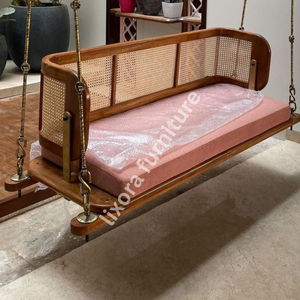 ชิงช้าไม้แกะสลักลายใบไม้สุดหรู งานฝีมือประณีต สำหรับตกแต่งภายในห้องนั่งเล่น สไตล์มหาราชา - Product Image 3