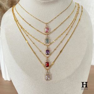 Collier pendentif minimaliste rectangulaire en pierre rouge, plaqué or 14 carats, avec grenat baguette délicat pour femme, bijou quotidien - Product Image 5
