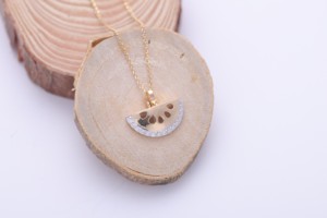 Colgante de rodaja de sandía chapado en oro de 9K (amarillo/rosa/blanco) con pavé de frutas, joyería para mujer - Product Image 3