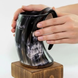 Chope à bière traditionnelle viking nordique en véritable corne de bœuf - Product Image 6