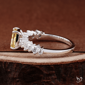 Anillo de Diamante Amarillo Radiante Certificado por IGI, 1 Ct, Anillo de Diamante Amarillo Intenso de Lujo en Oro de 10K - Product Image 4